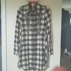 Grey and black flanel dress with embroidery and pe